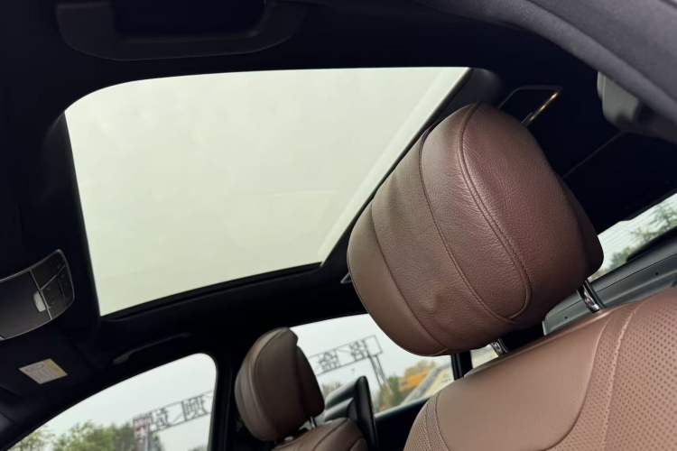 Used Mercedes-Benz S-Class 2016 S 400 L 4MATIC Interior 9