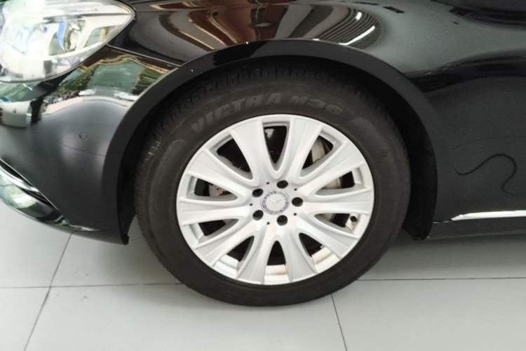 Used Mercedes-Benz S-Class 2016 S 320 L Luxury Model Left Front Wheel Hub