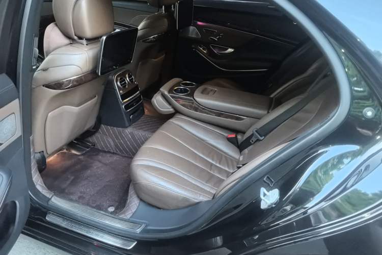 Used Mercedes-Benz S-Class 2016 S 320 L Luxury Model Left Rear Seat