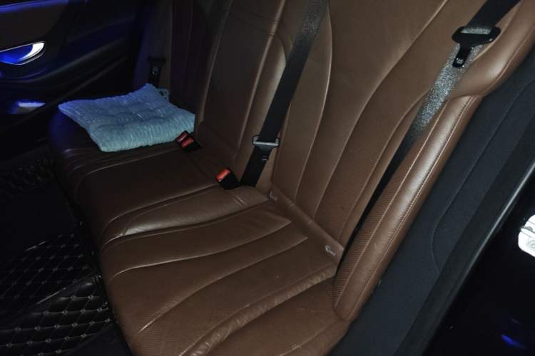 Used Mercedes-Benz S-Class 2016 S 320 L Business Model Left Rear Seat