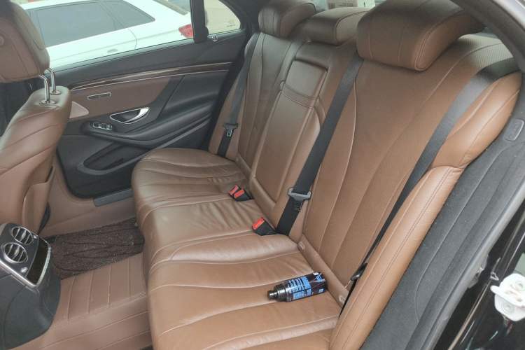 Used Mercedes-Benz S-Class 2016 S 320 L Business Model Left Rear Seat