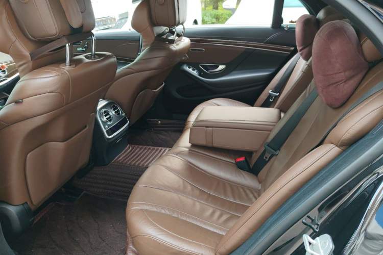 Used Mercedes-Benz S-Class 2016 S 320 L Business Model Left Rear Seat