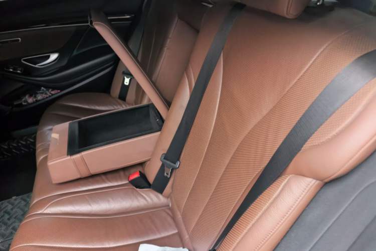 Used Mercedes-Benz S-Class 2016 S 320 L Business Model Left Rear Seat