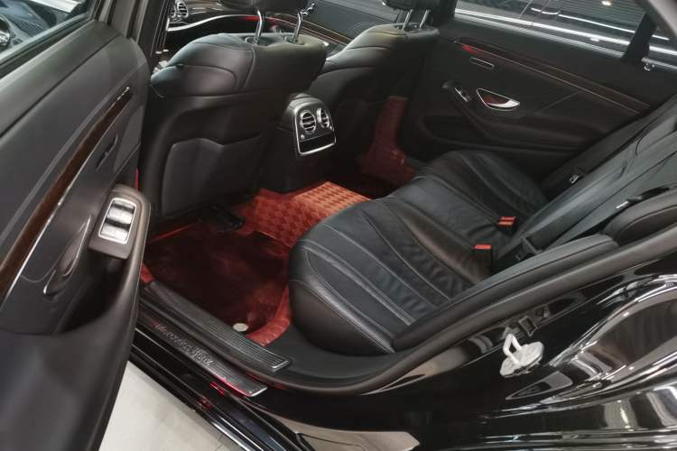 Used Mercedes-Benz S-Class 2016 S 320 L Business Model Left Rear Seat