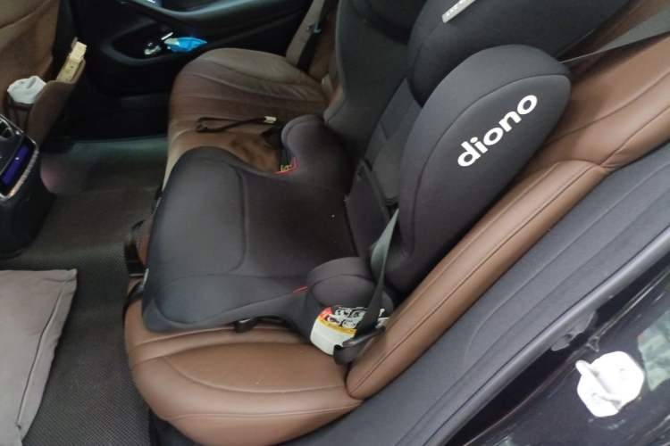 Used Mercedes-Benz S-Class 2016 S 320 L Business Model Left Rear Seat