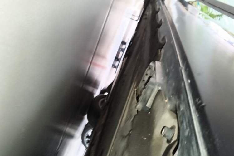 Used Mercedes-Benz S-Class 2016 S 320 L Luxury Model Left Side Sill