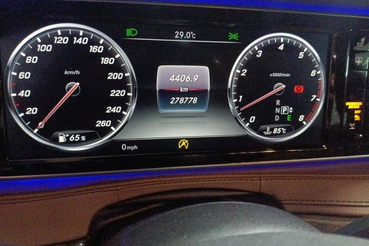 Used Mercedes-Benz S-Class 2016 S 320 L Luxury Model Odometer Close Up