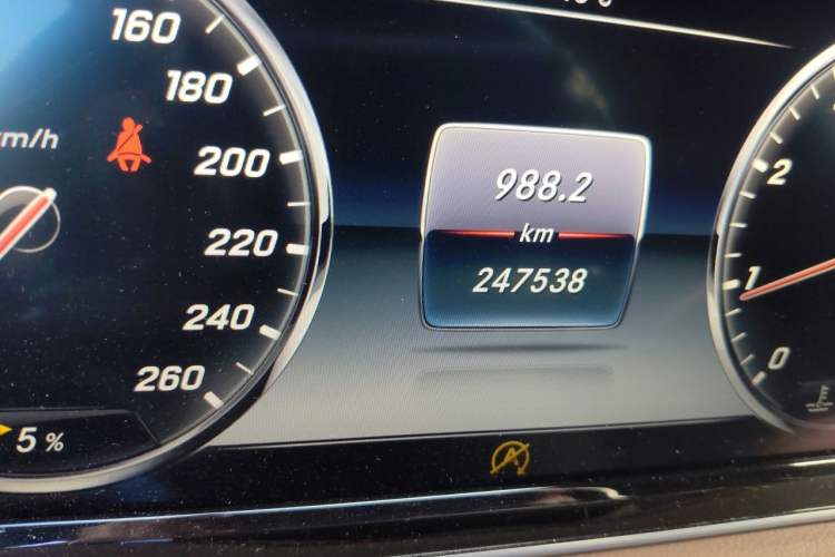 Used Mercedes-Benz S-Class 2016 S 320 L Business Model Odometer Close Up