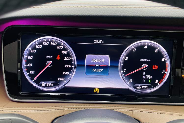 Used Mercedes-Benz S-Class 2016 S 400 L 4MATIC Odometer Close Up