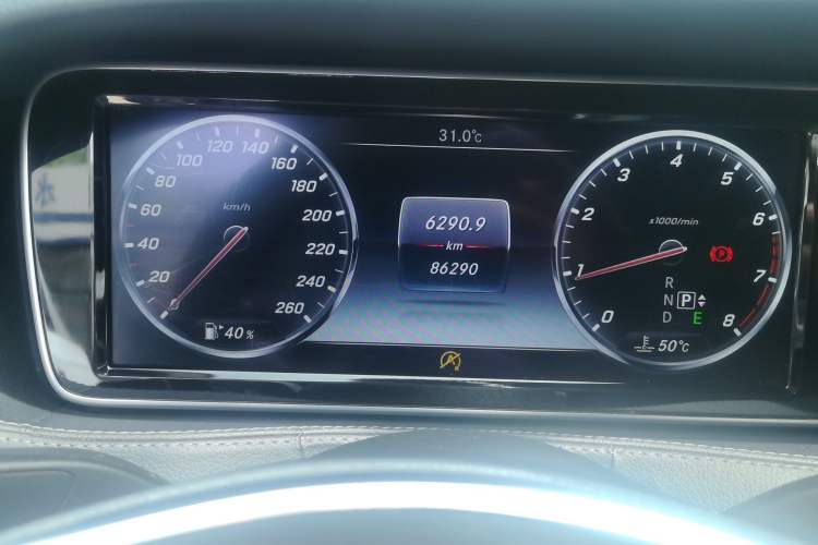 Used Mercedes-Benz S-Class 2016 S 320 L Luxury Model Odometer Close Up