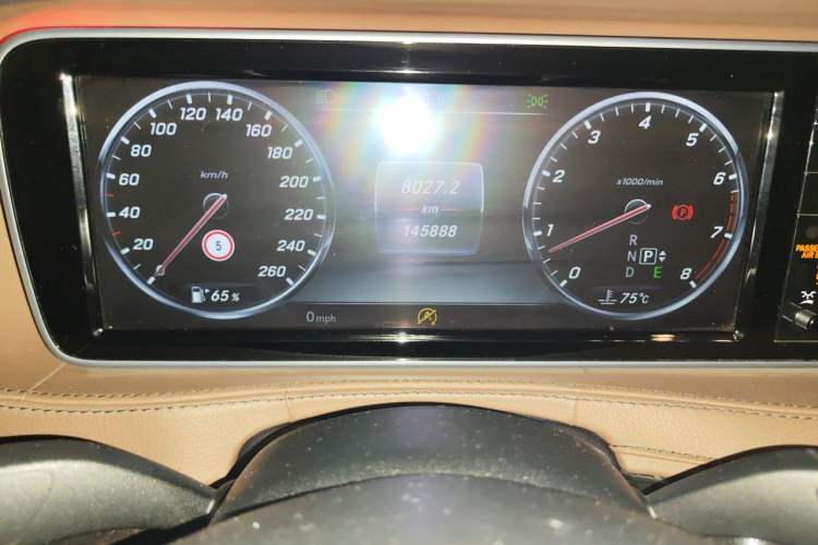 Used Mercedes-Benz S-Class 2016 S 400 L 4MATIC Odometer Close Up