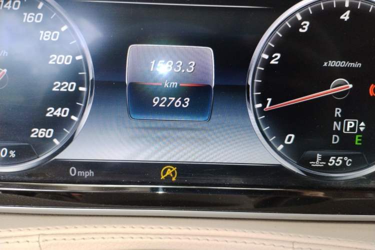 Used Mercedes-Benz S-Class 2016 S 400 L 4MATIC Odometer Close Up