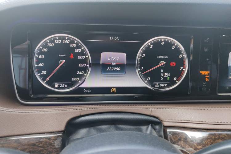 Used Mercedes-Benz S-Class 2016 S 320 L Business Model Odometer Close Up