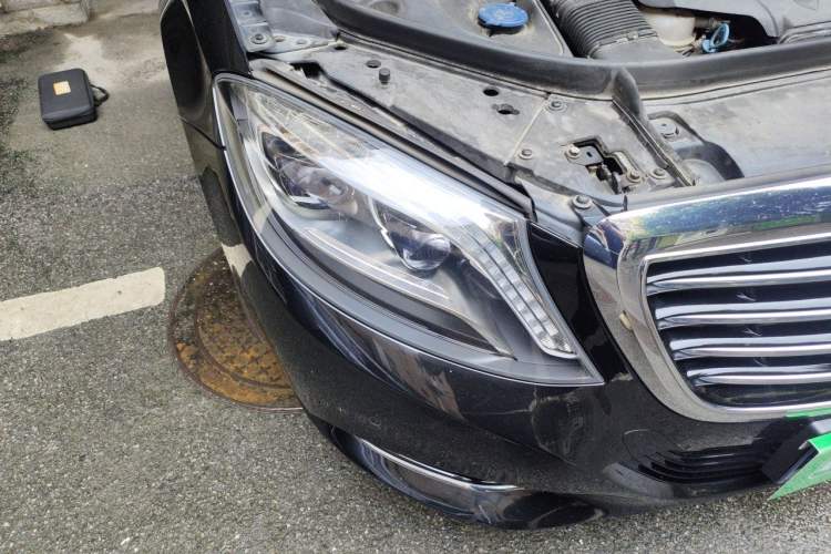 Used Mercedes-Benz S-Class 2016 S 320 L Business Model Right Front Headlight