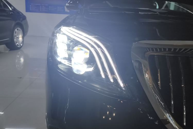 Used Mercedes-Benz S-Class 2016 S 320 L Business Model Right Front Headlight