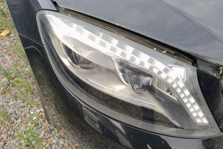 Used Mercedes-Benz S-Class 2016 S 320 L Business Model Right Front Headlight