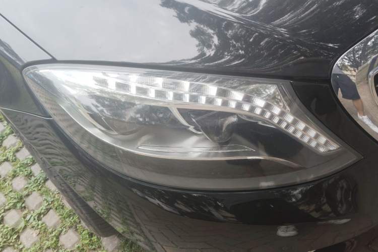 Used Mercedes-Benz S-Class 2016 S 320 L Business Model Right Front Headlight