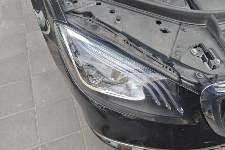 Used Mercedes-Benz S-Class 2016 S 320 L Business Model Right Front Headlight