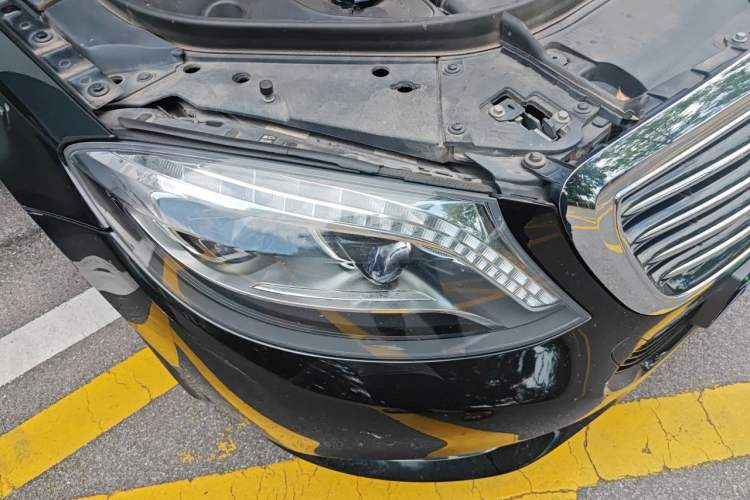 Used Mercedes-Benz S-Class 2016 S 320 L Business Model Right Front Headlight