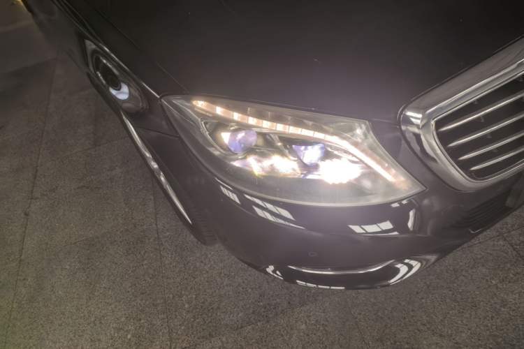 Used Mercedes-Benz S-Class 2016 S 320 L Business Model Right Front Headlight