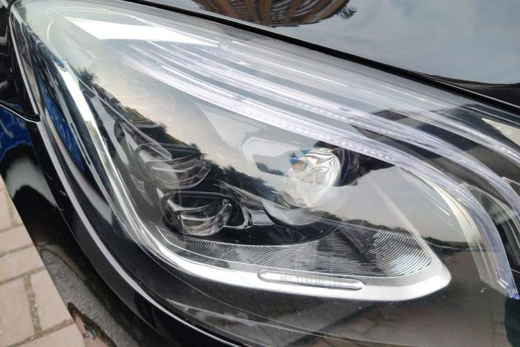 Used Mercedes-Benz S-Class 2016 S 320 L Business Model Right Front Headlight