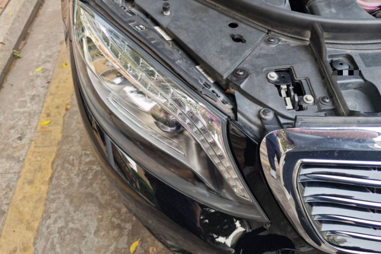 Used Mercedes-Benz S-Class 2016 S 320 L Business Model Right Front Headlight