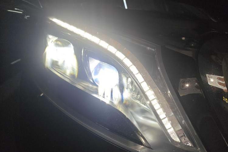 Used Mercedes-Benz S-Class 2016 S 500 L 4MATIC Right Front Headlight
