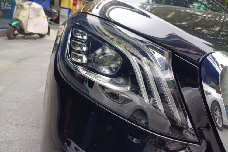 Used Mercedes-Benz S-Class 2016 S 320 L Business Model Right Front Headlight