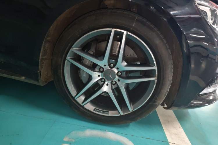 Used Mercedes-Benz S-Class 2016 S 400 L 4MATIC Right Front Wheel Hub