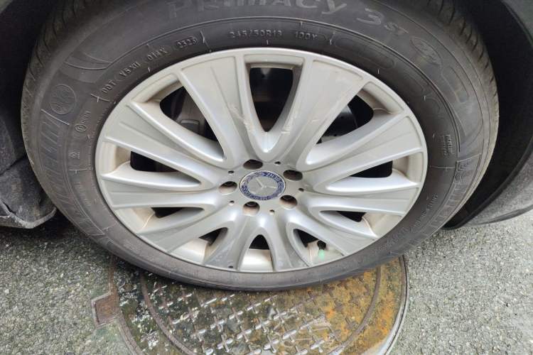 Used Mercedes-Benz S-Class 2016 S 320 L Business Model Right Front Wheel Hub
