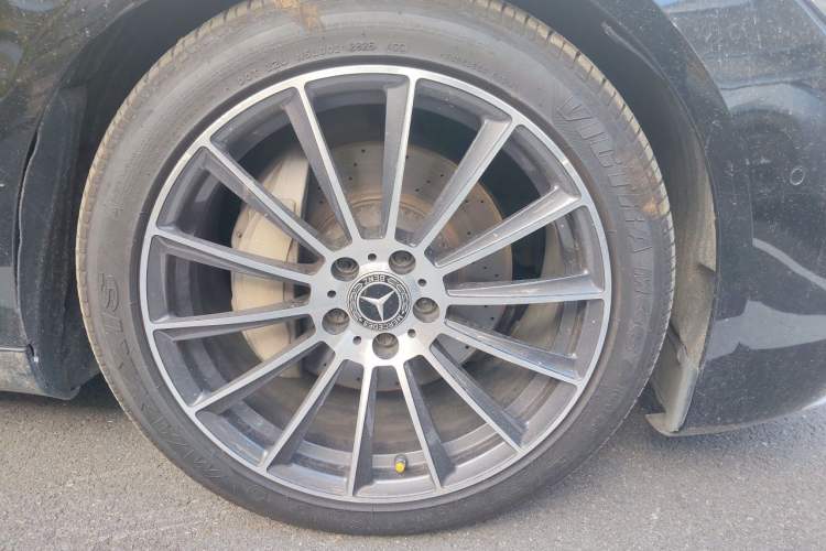Used Mercedes-Benz S-Class 2016 S 320 L Business Model Right Front Wheel Hub