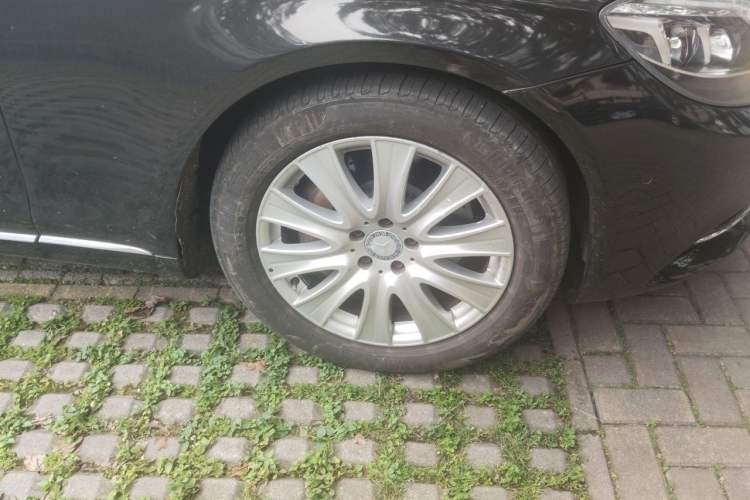 Used Mercedes-Benz S-Class 2016 S 320 L Business Model Right Front Wheel Hub
