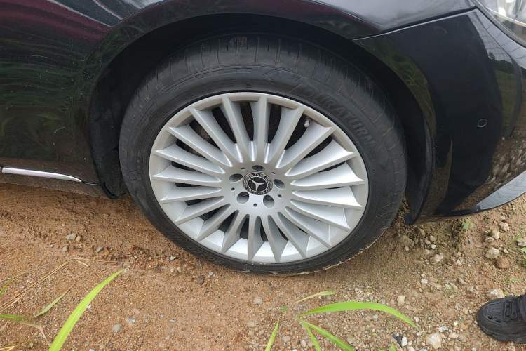 Used Mercedes-Benz S-Class 2016 S 400 L Right Front Wheel Hub