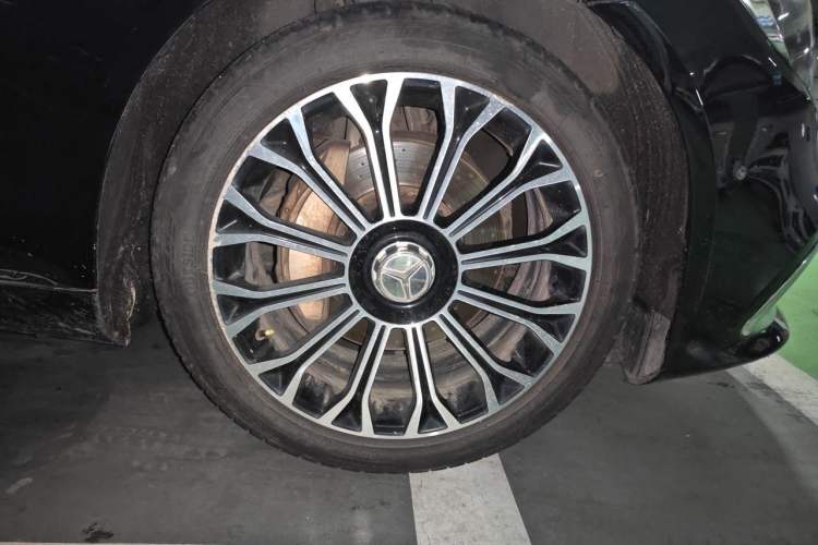 Used Mercedes-Benz S-Class 2016 S 320 L Luxury Model Right Front Wheel Hub