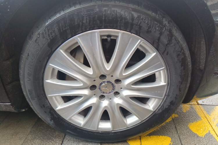 Used Mercedes-Benz S-Class 2016 S 320 L Luxury Model Right Front Wheel Hub