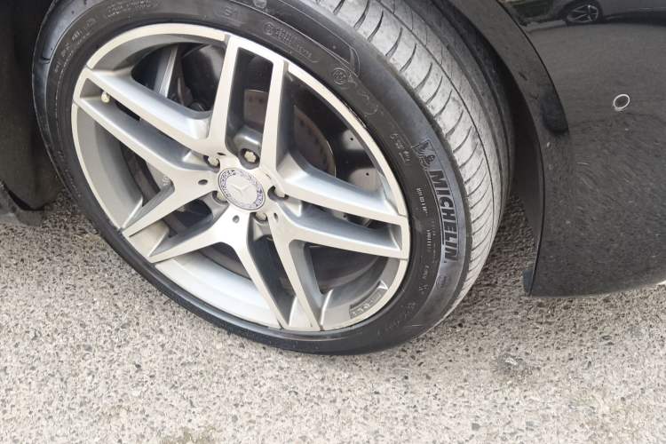 Used Mercedes-Benz S-Class 2016 S 400 L 4MATIC Right Front Wheel Hub