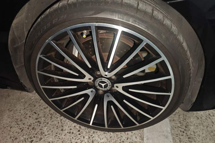 Used Mercedes-Benz S-Class 2016 S 500 L 4MATIC Right Front Wheel Hub