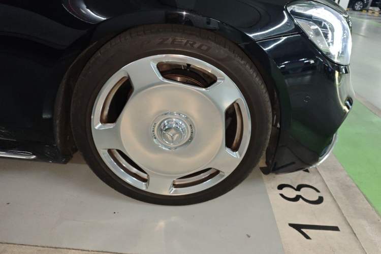 Used Mercedes-Benz S-Class 2016 S 320 L Luxury Model Right Front Wheel Hub