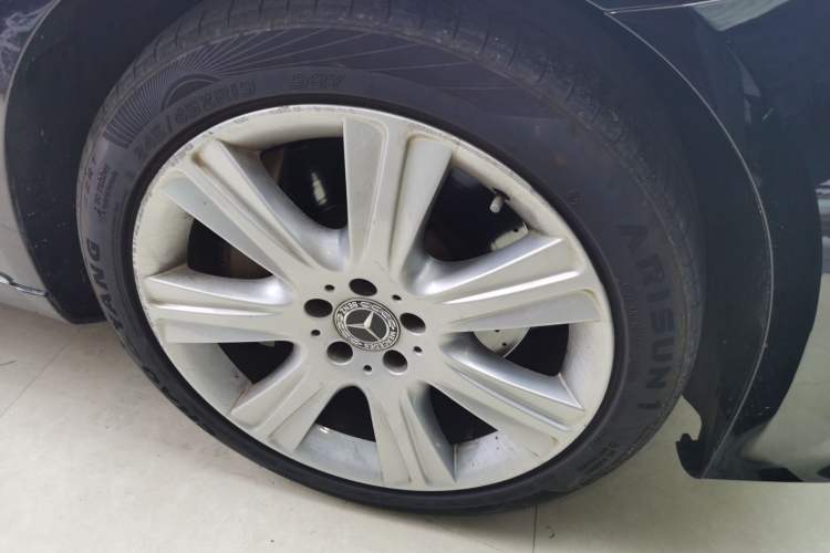Used Mercedes-Benz S-Class 2016 S 400 L Right Front Wheel Hub