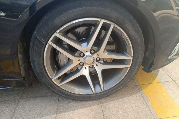 Used Mercedes-Benz S-Class 2016 S 400 L 4MATIC Right Front Wheel Hub