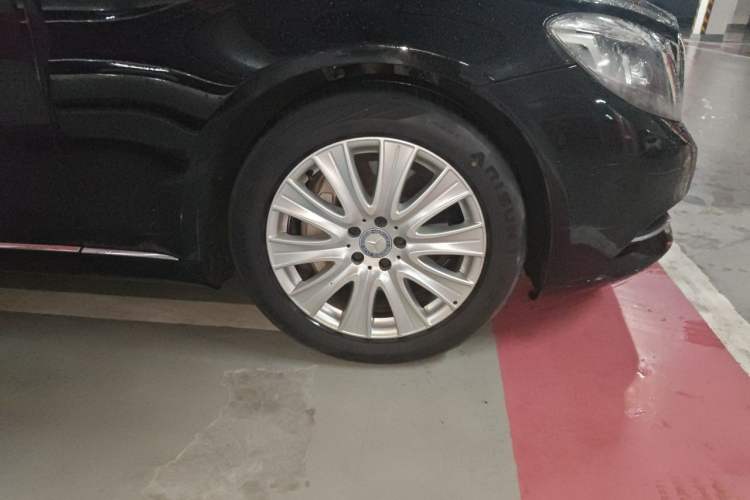 Used Mercedes-Benz S-Class 2016 S 320 L Business Model Right Front Wheel Hub
