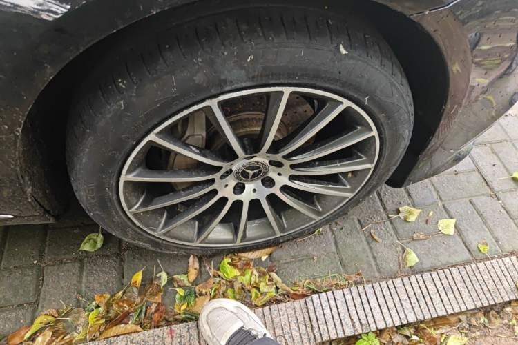 Used Mercedes-Benz S-Class 2016 S 320 L Business Model Right Front Wheel Hub