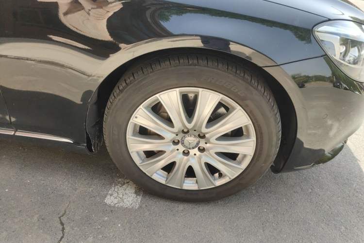 Used Mercedes-Benz S-Class 2016 S 320 L Business Model Right Front Wheel Hub