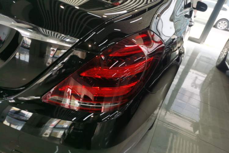 Used Mercedes-Benz S-Class 2016 S 320 L Business Model Right Rear Taillight