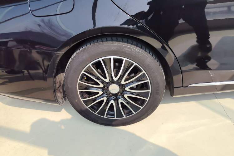 Used Mercedes-Benz S-Class 2016 S 320 L Business Model Right Rear Wheel Hub
