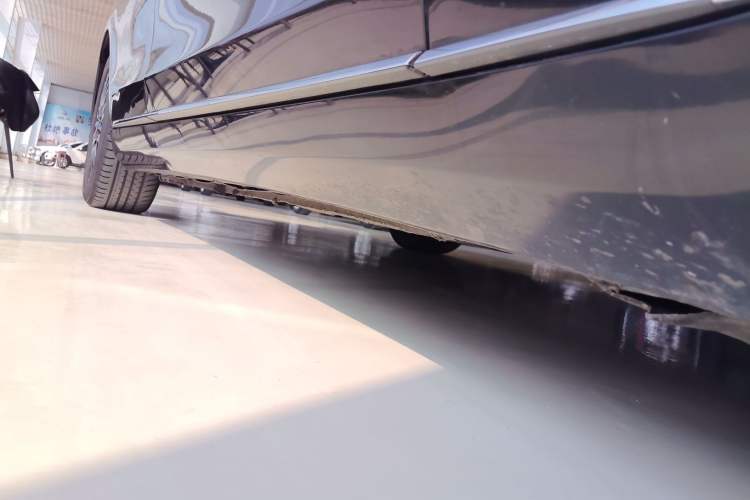 Used Mercedes-Benz S-Class 2016 S 320 L Business Model Right Side Sill