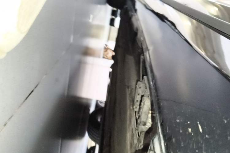 Used Mercedes-Benz S-Class 2016 S 320 L Luxury Model Right Side Sill
