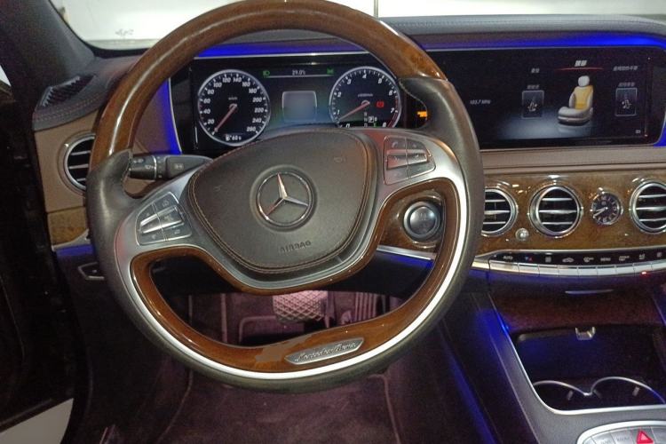Used Mercedes-Benz S-Class 2016 S 320 L Luxury Model Steering Wheel