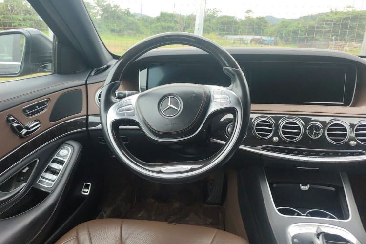 Used Mercedes-Benz S-Class 2016 S 400 L Steering Wheel