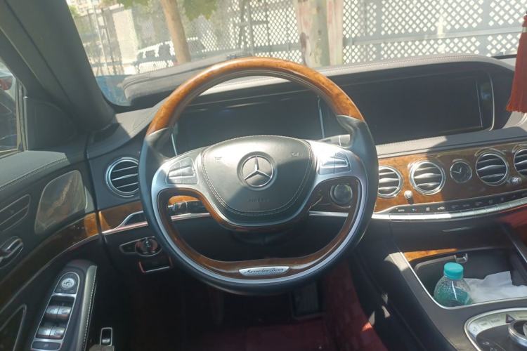 Used Mercedes-Benz S-Class 2016 S 320 L Luxury Model Steering Wheel